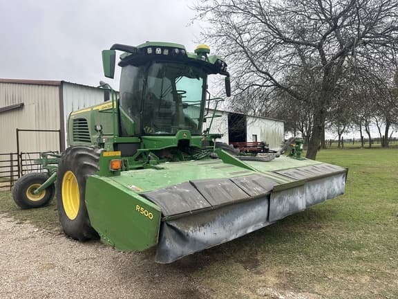 Image of John Deere W235R equipment image 4