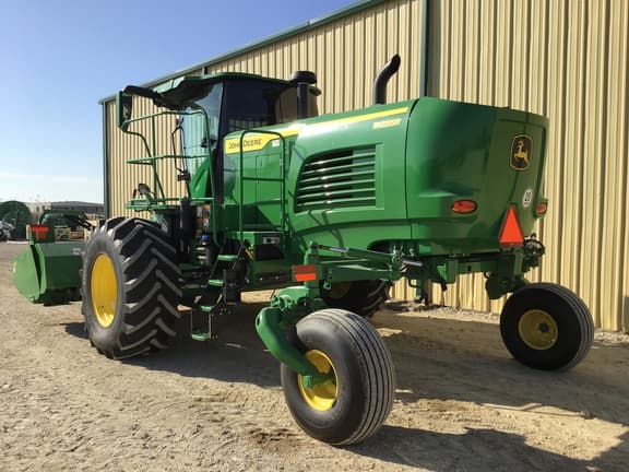 Image of John Deere W235R equipment image 2