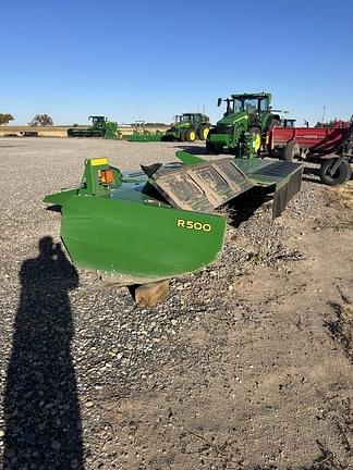 Image of John Deere W235R equipment image 4