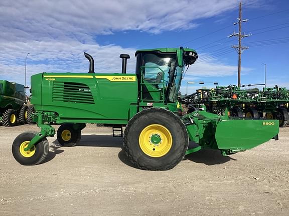 Image of John Deere W235R equipment image 3