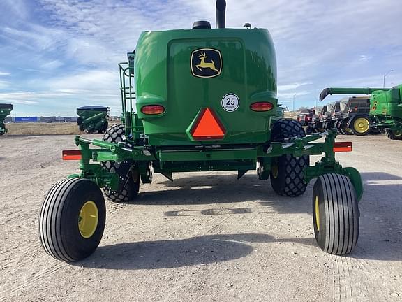 Image of John Deere W235R equipment image 4