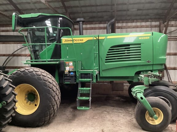 Main image John Deere W235R