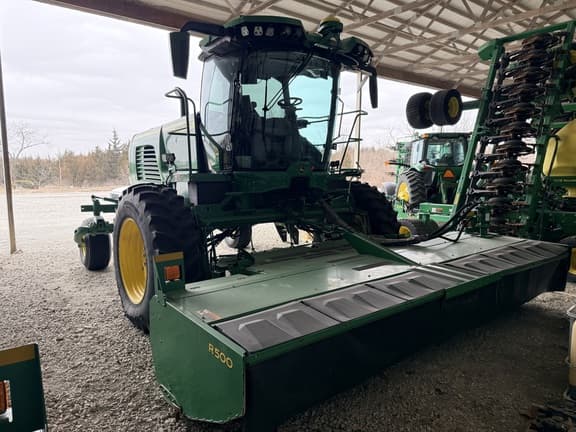 Image of John Deere W235R equipment image 4