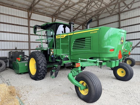 Image of John Deere W235R equipment image 1