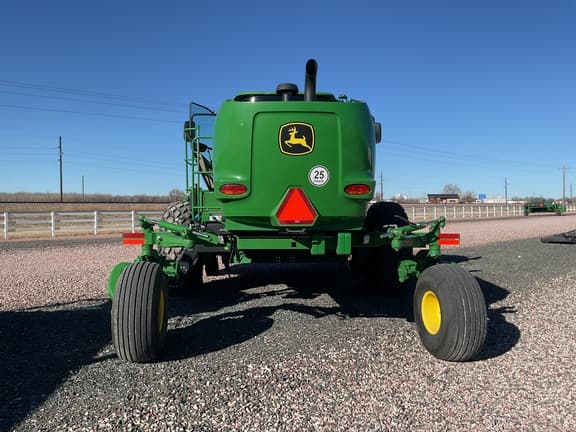 Image of John Deere W235R equipment image 3