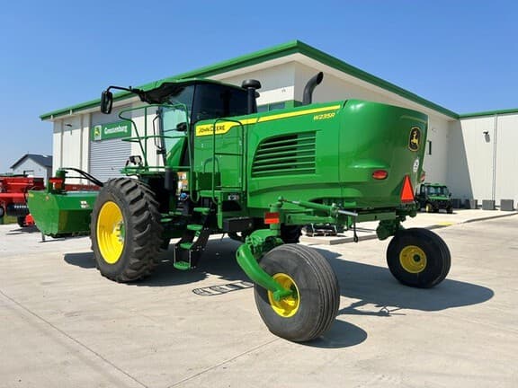 Image of John Deere W235R equipment image 4