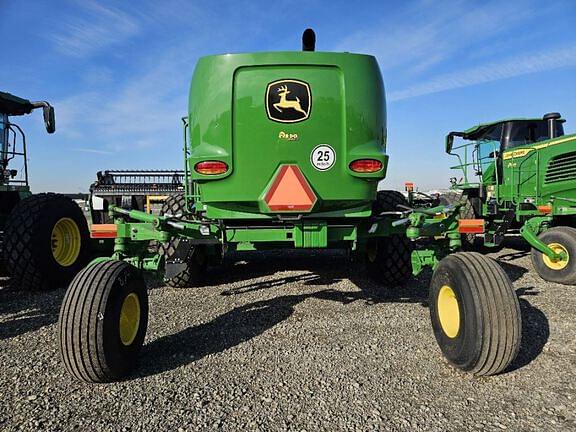 Image of John Deere W235R equipment image 3