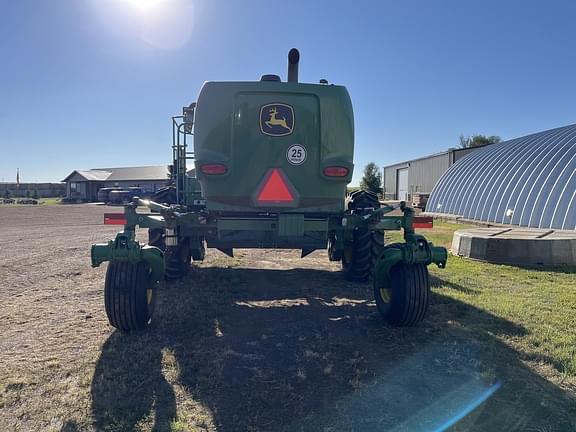 Image of John Deere W235R equipment image 3