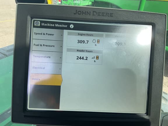 Image of John Deere W235R equipment image 4