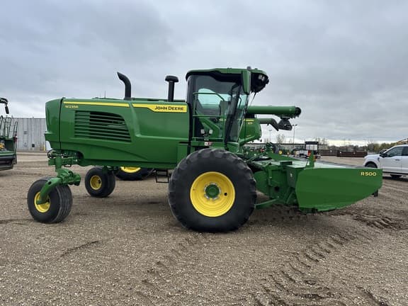 Image of John Deere W235R equipment image 4