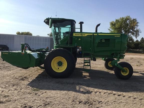 Image of John Deere W235 equipment image 3