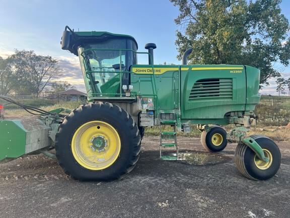 Image of John Deere W235R Primary image