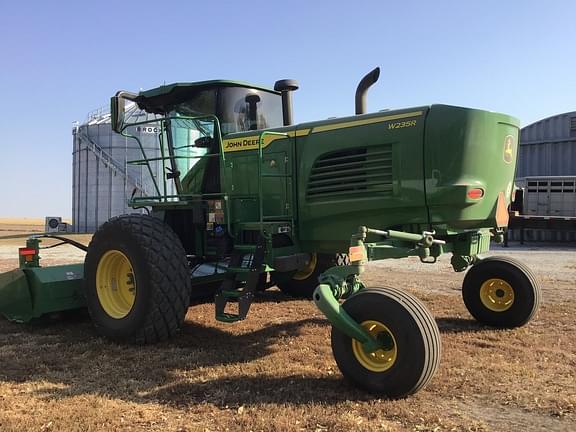 Image of John Deere W235R equipment image 1