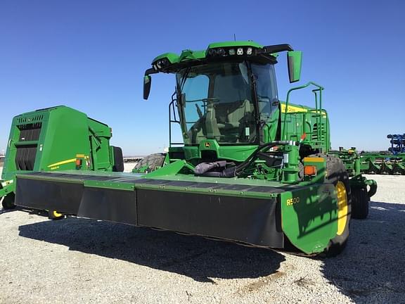 Image of John Deere W235R equipment image 1