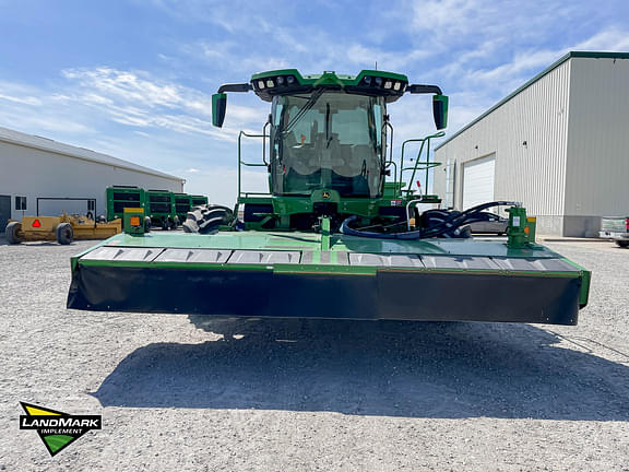 Image of John Deere W235R equipment image 1