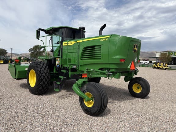 Image of John Deere W260 equipment image 2