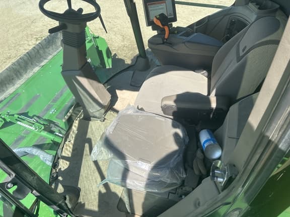 Image of John Deere W260R equipment image 4