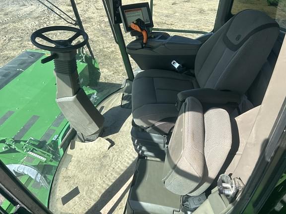 Image of John Deere W260R equipment image 4