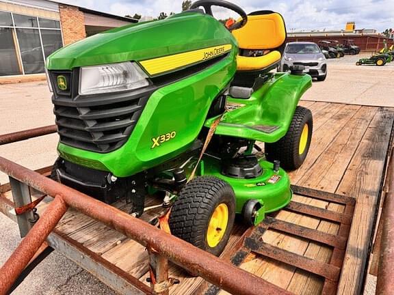 Image of John Deere X330 equipment image 2