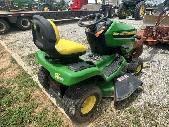 Image of John Deere X330 equipment image 3