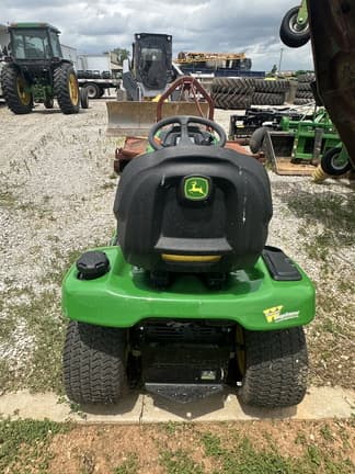 Image of John Deere X330 equipment image 4