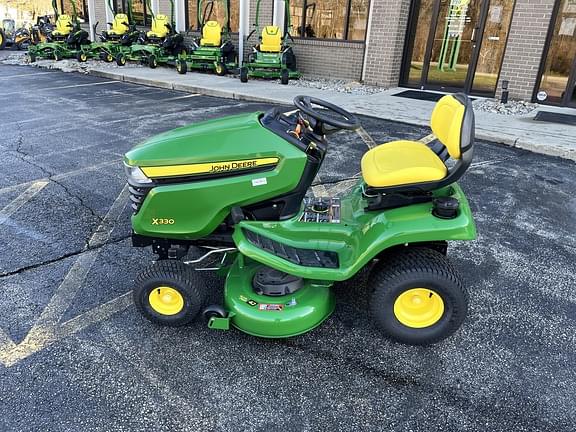 Image of John Deere X330 equipment image 1