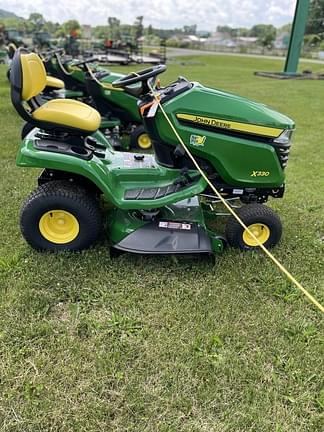 Image of John Deere X330 equipment image 2