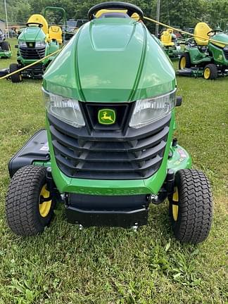 Image of John Deere X330 equipment image 1