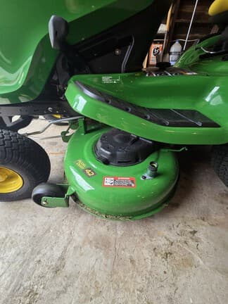 Image of John Deere X350 equipment image 4