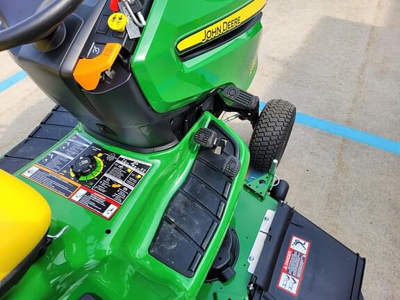 Image of John Deere X350 equipment image 4