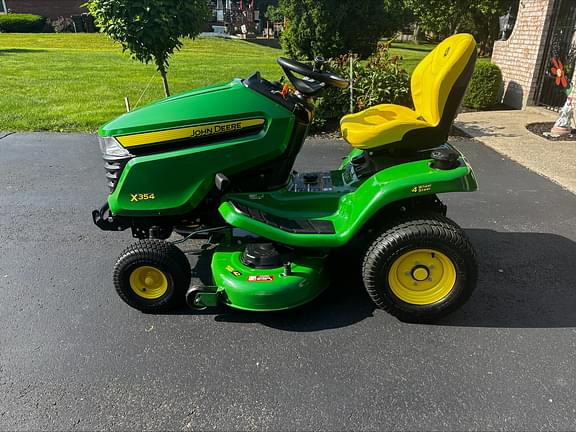 Image of John Deere X354 equipment image 4