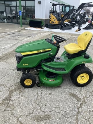 Image of John Deere X354 equipment image 1