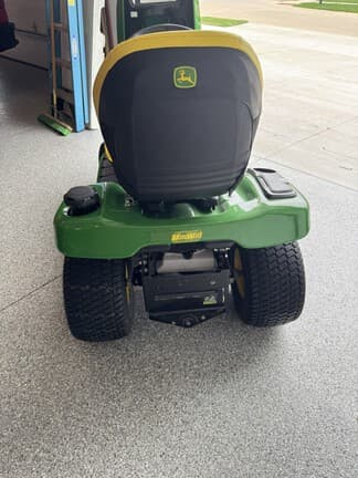 Image of John Deere X370 equipment image 4