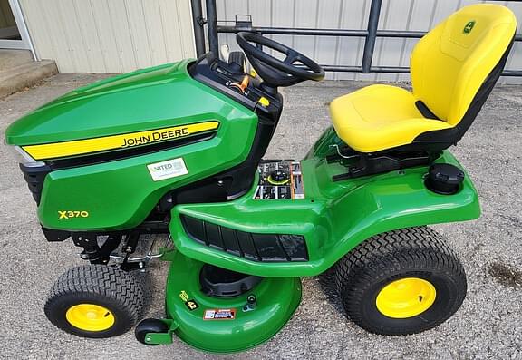 Image of John Deere X370 Primary image