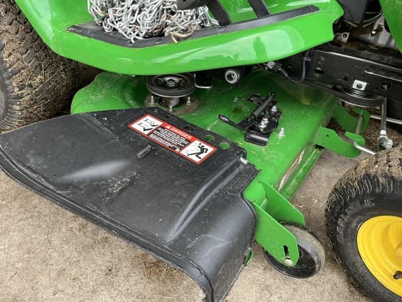 Image of John Deere X370 equipment image 2