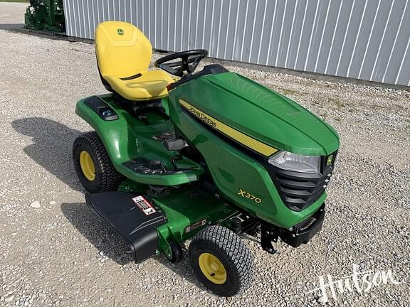 Image of John Deere X370 Primary image