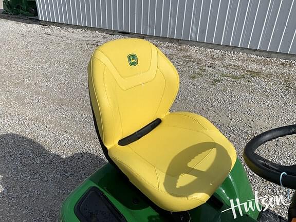 Image of John Deere X370 equipment image 4