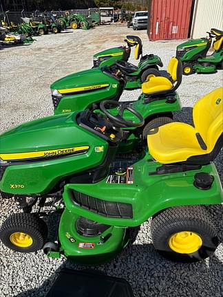 Image of John Deere X370 equipment image 2