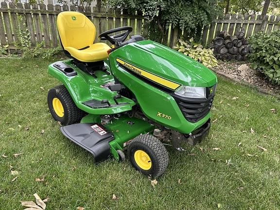 Image of John Deere X370 equipment image 1