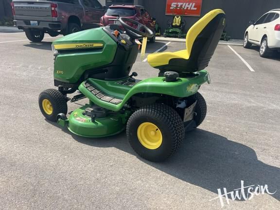 Image of John Deere X370 equipment image 2