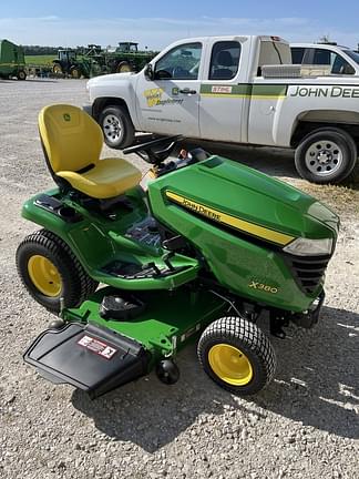 Image of John Deere X380 equipment image 2