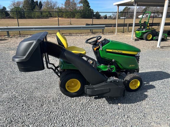 Image of John Deere X380 equipment image 1