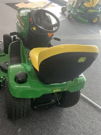 Image of John Deere X380 equipment image 3