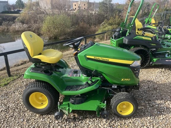 Image of John Deere X380 equipment image 4