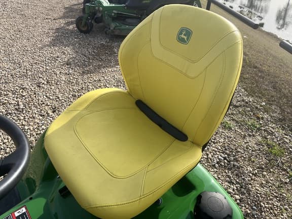 Image of John Deere X380 equipment image 2