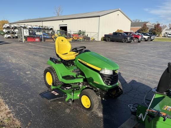 Image of John Deere X380 equipment image 4