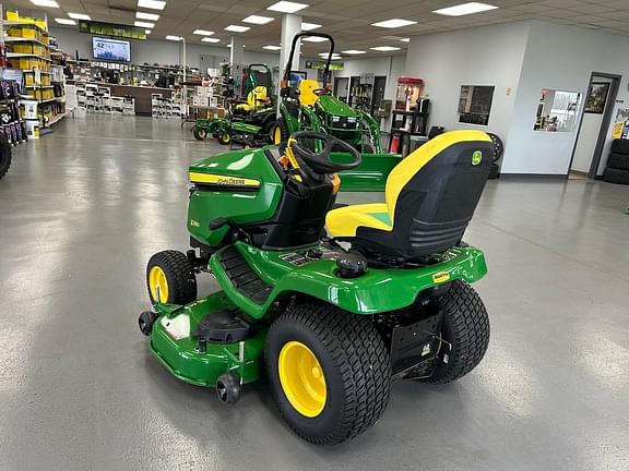 Image of John Deere X380 equipment image 3