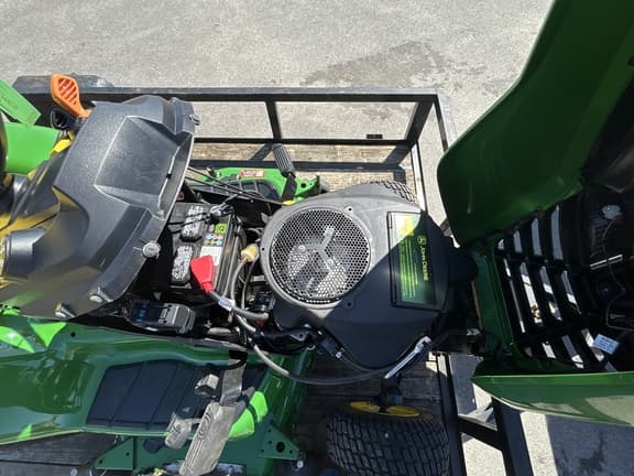 Image of John Deere X380 equipment image 2