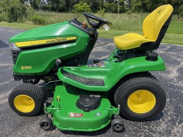 Image of John Deere X380 equipment image 4