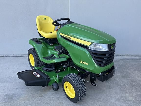 Image of John Deere X380 equipment image 3